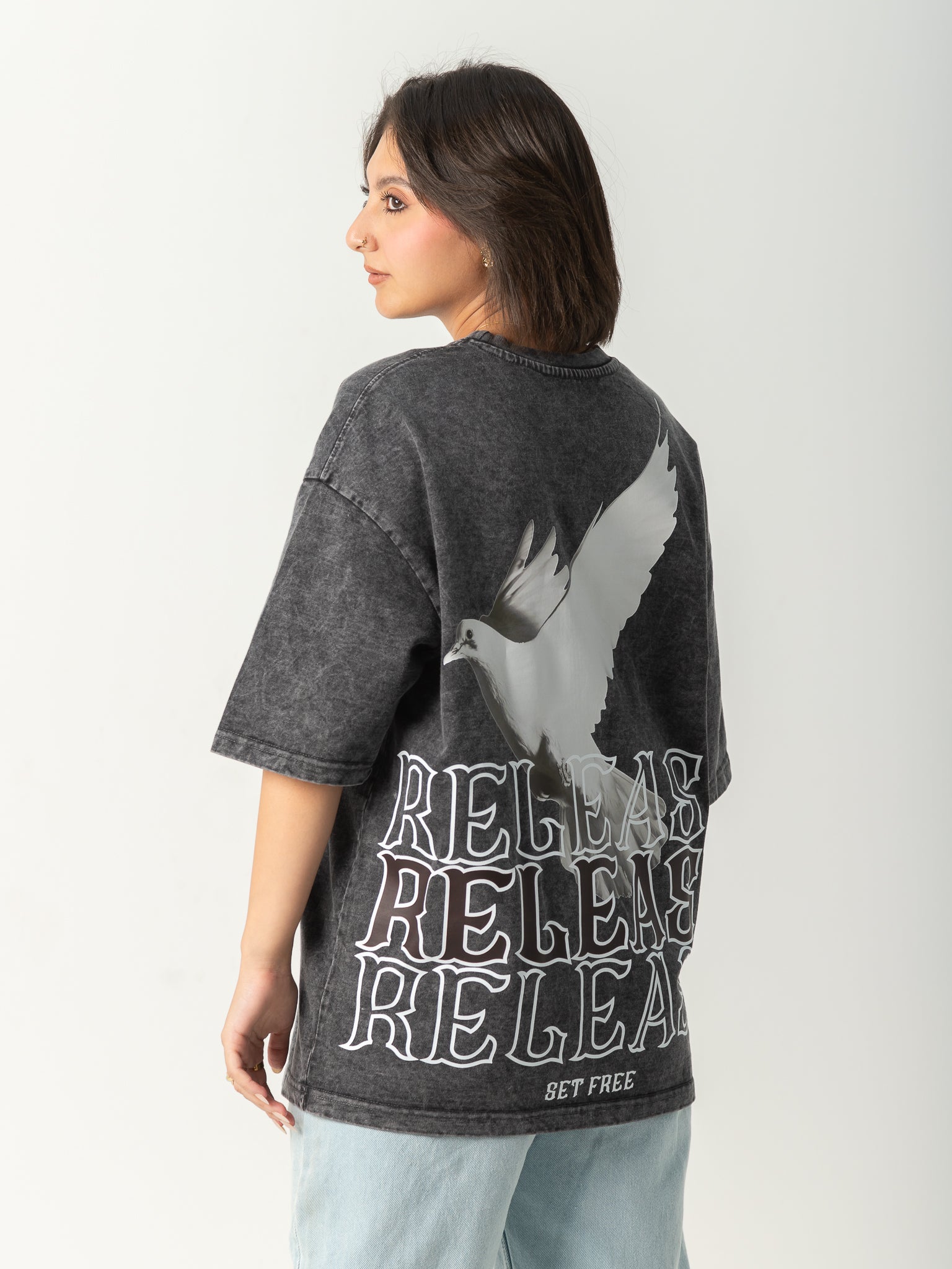 "Release" - Oversized T-shirt - Women
